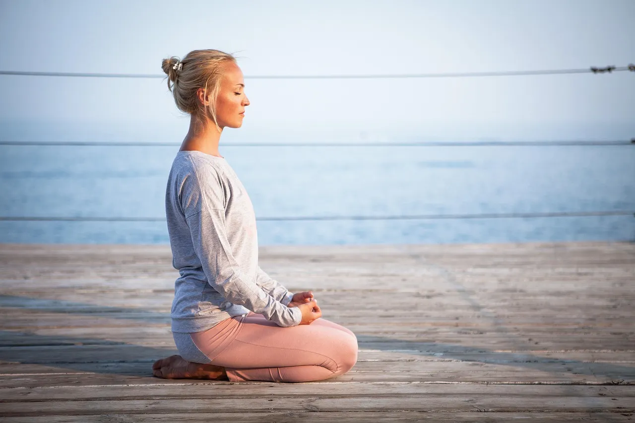 Peaceful Mindful Movement Meditation Guide: Step-by-Step Practice