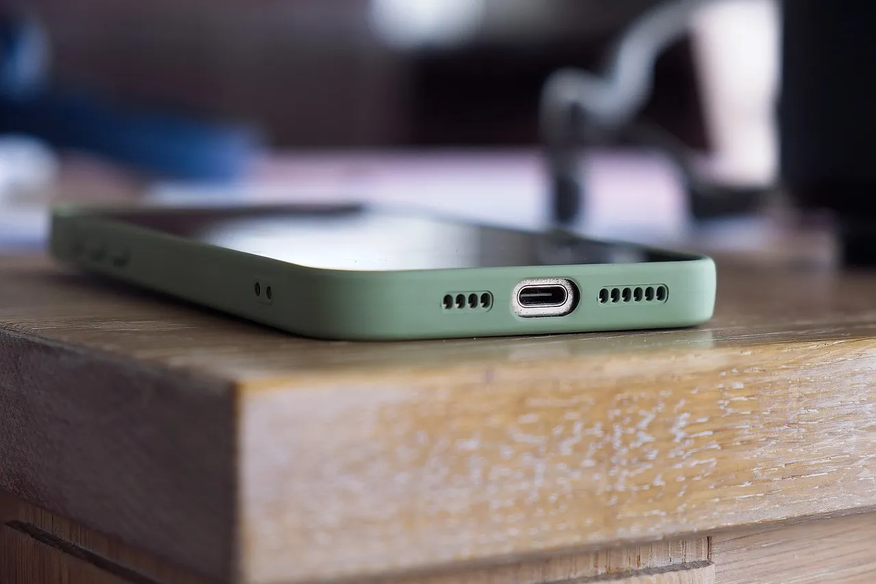 Tips for Mindful Smartphone Usage | Stay Present